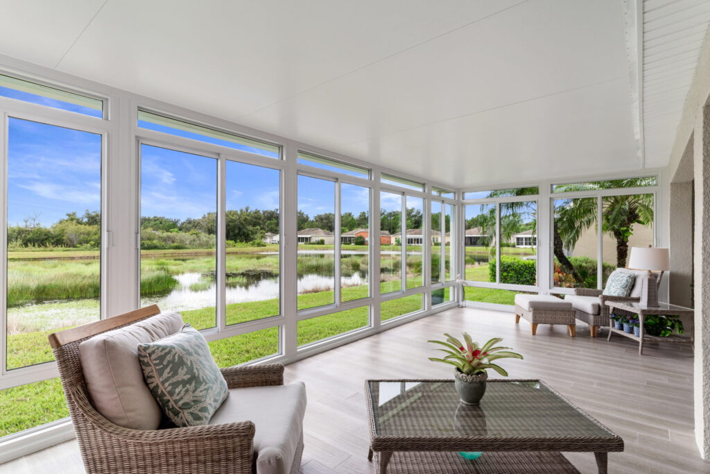 Studio Sunroom 25