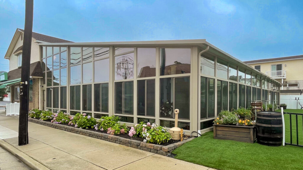 Studio Sunroom 28
