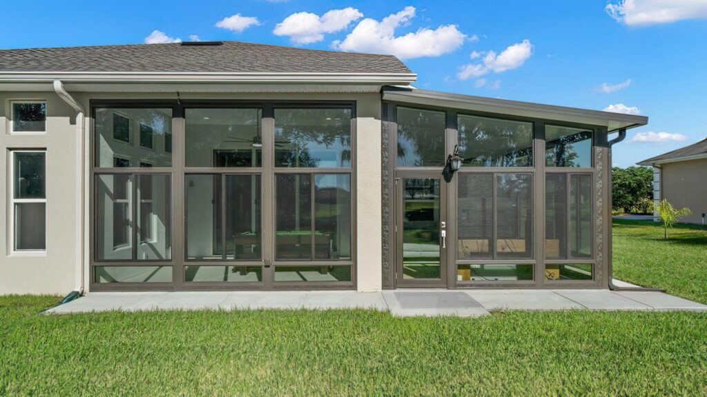 Studio Sunroom 41